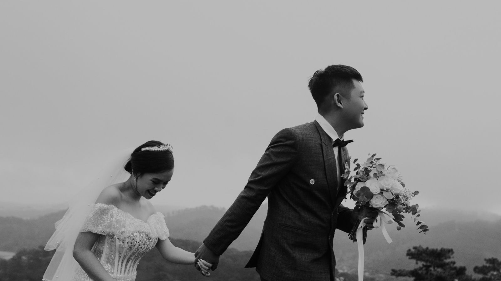 結婚式場のホームページ制作の費用相場